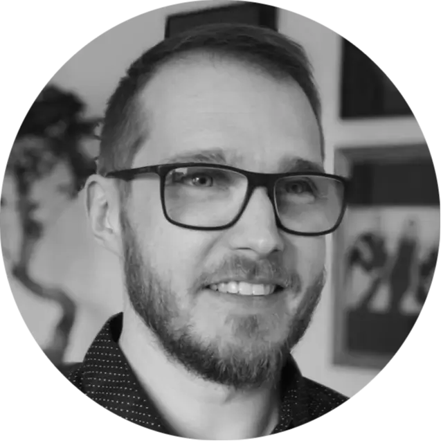 Marcel Garz (he/him) looking into the camera.